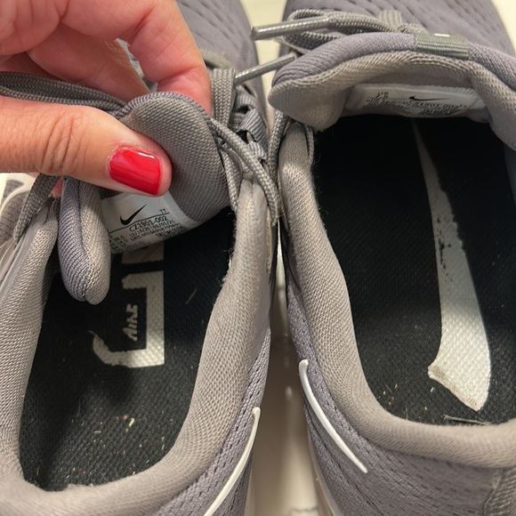 Grey Nike Air Zoom Pegasus - Picture 7 of 9